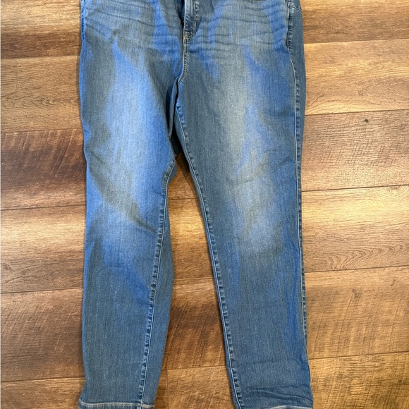 Torrid Bombshell Stretch Blue Skinny Jeans for Women NWT - Picture 3 of 6